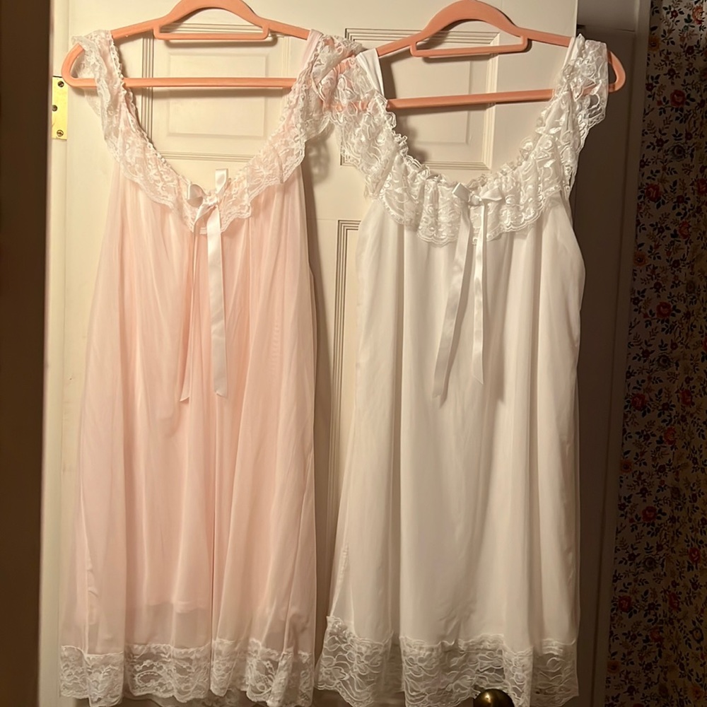COPY - 2 nighties 1- pink sz large.  1-white size small Like new condition